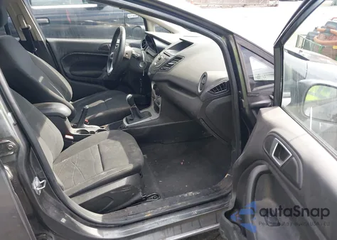 2015 Ford Fiesta Se z USA, uszkodzony, nr VIN 3FADP4EJ8FM152867